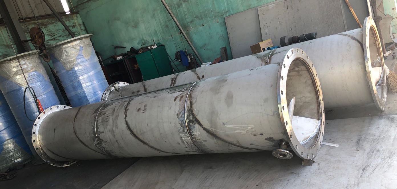 不銹鋼靜態(tài)混合器半成品展示 不銹鋼靜態(tài)混合器半成品展示