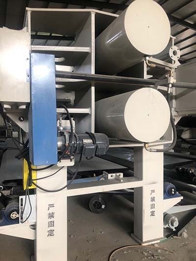 用在污水處理上的不銹鋼板框壓濾機(jī) 用在污水處理上的不銹鋼板框壓濾機(jī)